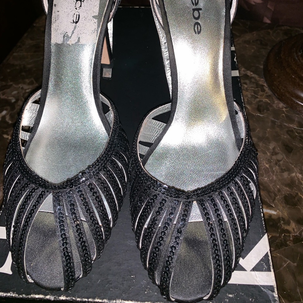 Shoes - Picture 2 of 5